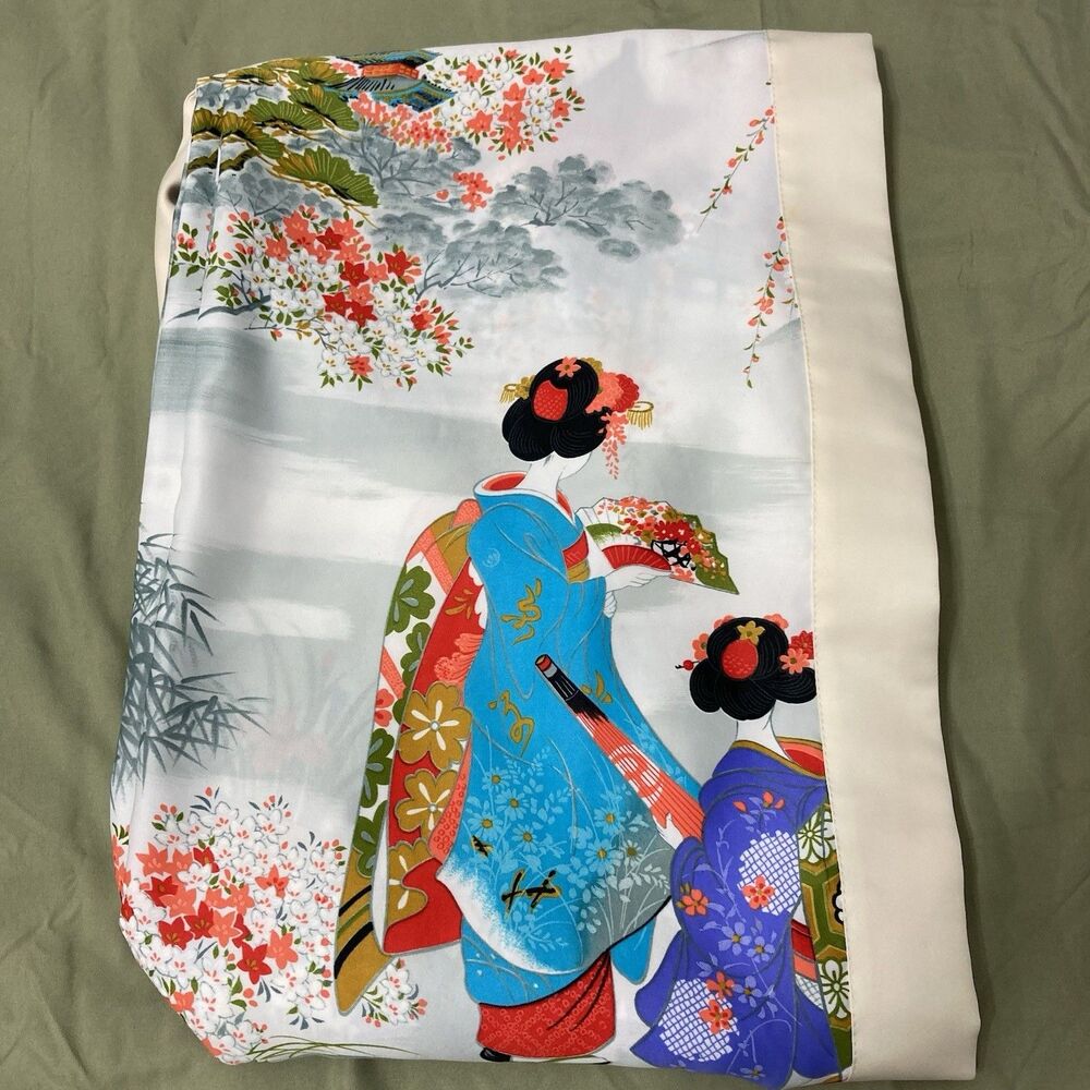 Vtg Japanese ICHI BAN Ivory Kimono Robe Made In Japan Geisha Cherry Blossom Wrap